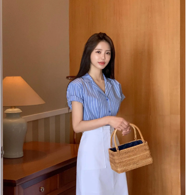 5 Ways to Style Striped Shirts for a Chic Summer Look