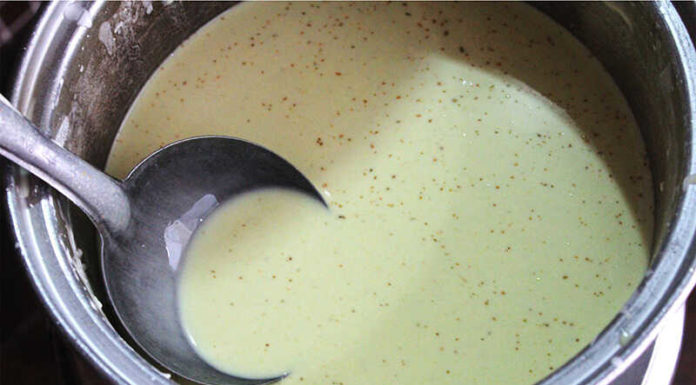 The Tasty Tale of Two Regions: Southern and Central Vietnam’s Banh Xeo