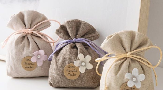 Aromatic Coffee-Scented Sachets and Candles: Freshen Your Space with This Simple Hack