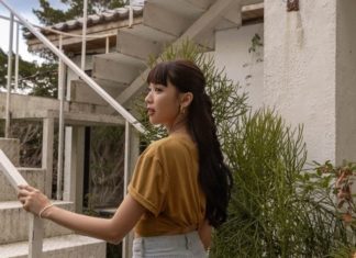 4 Charming Hairstyles to Elevate Your Summer T-Shirt Game