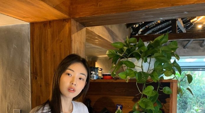 “4 Secret Weapons in the Leading Lady’s Arsenal: Hacking Youth with a Twenty-Something Vibe”