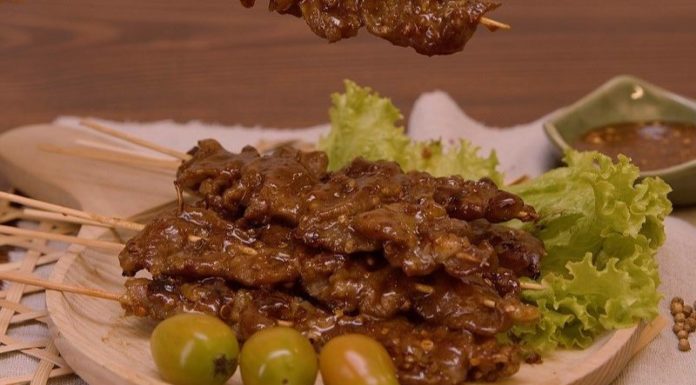 The Ultimate Guide to Thai-Style Grilling: An Herbaceous Skewer Extravaganza