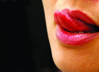 7 Quick and Easy Tips to Remove Foreign Objects from Your Eye Safely