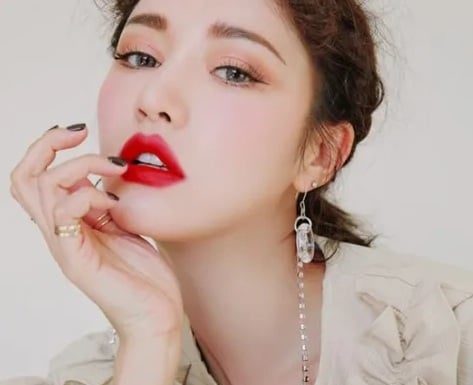 The Perfect 5 Lipstick Shades to Enhance Your Pearly Whites and Bring a Dazzling Smile to Your Face.