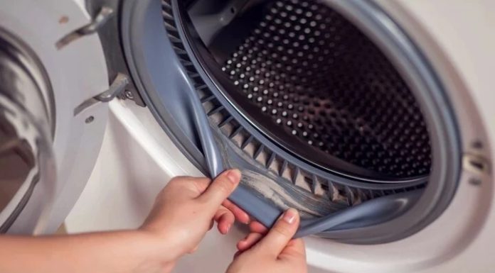 The Ultimate Guide to Removing Stubborn Stains from Your Washing Machine’s Rubber Seal