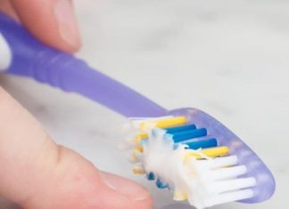 The Ultimate Guide to Achieving a Sparkling Shine: A Simple Solution for Your Cups and Mugs