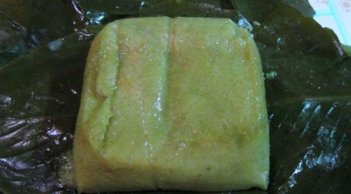 The Art of the Slice: Mastering the Traditional Vietnamese Treats, Bánh Chung and Bánh Tét