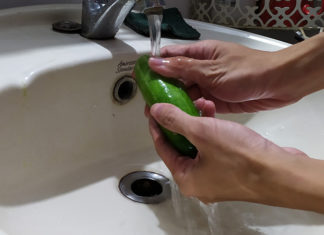 “The Ultimate Guide to Washing Away Pesticides and Makeup from Cucumbers with Toothpaste”