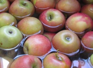 “The Ultimate Guide to Washing Fruits: Bid Farewell to Pesticide Worries”
