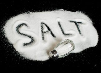 “A Simple Hack to Remove Blood Stains with Table Salt”