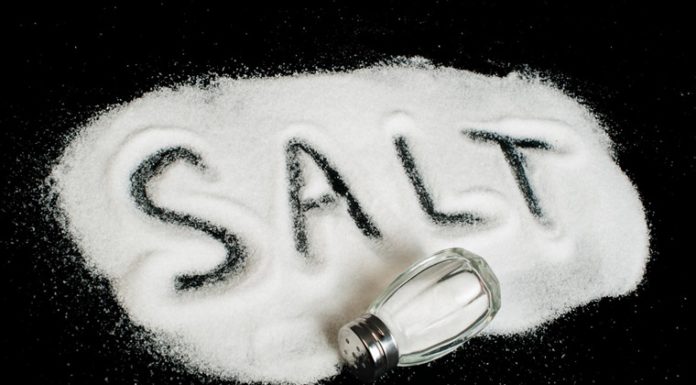 “A Simple Hack to Remove Blood Stains with Table Salt”