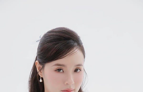 “June Bride” Midu’s Flawless Skin at 35: Her 5-Step Daily Skincare Routine