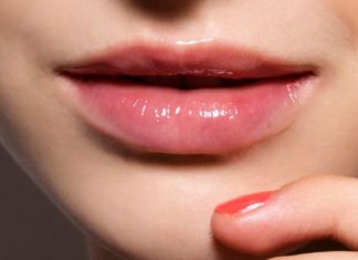 Get Luscious, Soft Lips with this Vaseline Lip Scrub