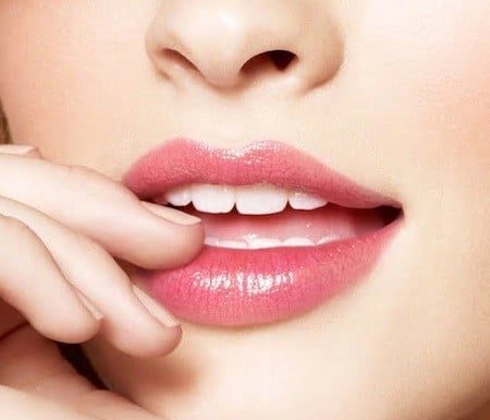 “Lip-Smackingly Simple: Easy Remedies for Dark Lips”