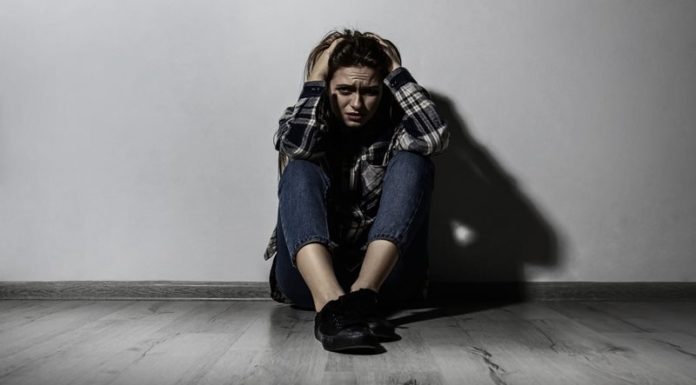 What is Monophobia? Understanding the Fear of Being Alone