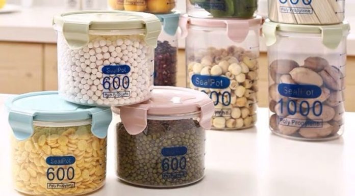 The Ultimate Showdown: Glass vs. Plastic Jars
