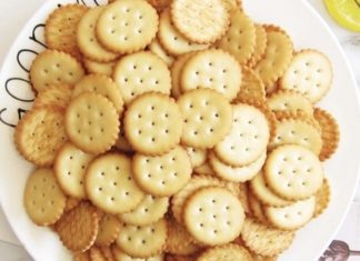 The Secret Behind the Serrated Edge: Why Brand-Name Cookies Have a Zigzag Edge
