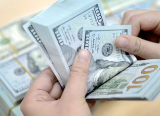 What are Foreign Currencies? Understanding the Process of Exchanging US Dollars at Banks.