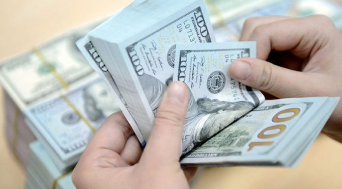 What are Foreign Currencies? Understanding the Process of Exchanging US Dollars at Banks.