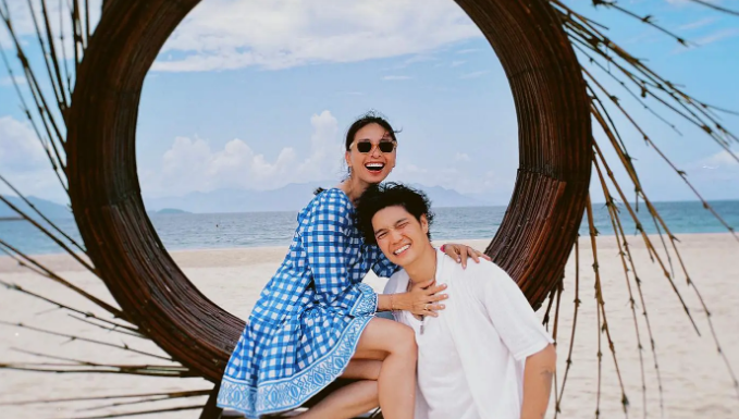 The Ultimate Guide to Packing Like a Pro: Channeling Your Inner Ngo Thanh Van for a Chic Vacation