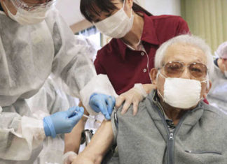 The Power of Words: Captivating Audiences with Compelling Copy
“Seniors Over 65: Essential Considerations for COVID-19 Vaccination”