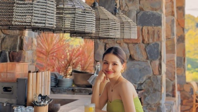 Elevate Your Style with Wide-Leg Pants: Take Cues from Phanh Lee