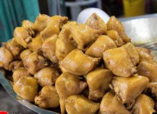 “First the Head, Second the Tail” – Should You Eat Chicken Neck?