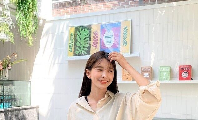 4 Shirt Styles to Pair with Jeans for an Ageless Look