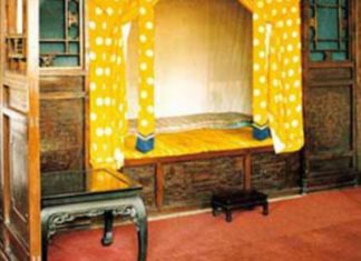 Why Was the Emperor’s Bedroom Only 9.9 sq.m in the Vast Forbidden City?