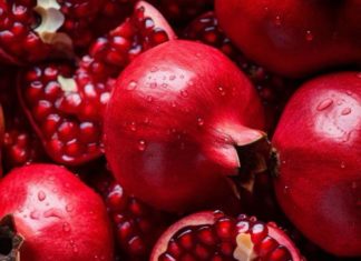 7 Pomegranate Seed Masks for Tightening and Minimizing Large Pores for Smooth Skin