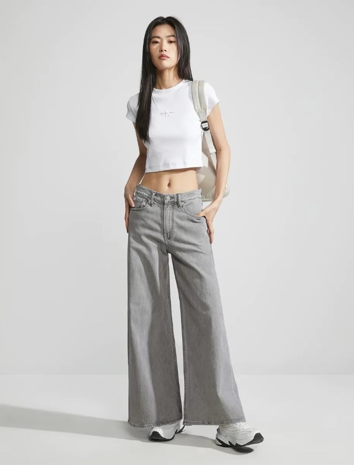 The Wide-Leg Jean Trend That’s “Taking Over” Summer