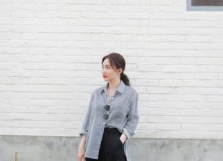 The Ultimate Style Guide: 4 Ways to Rock Wide-Leg Pants and Look Like a Million Bucks on Your Vacation