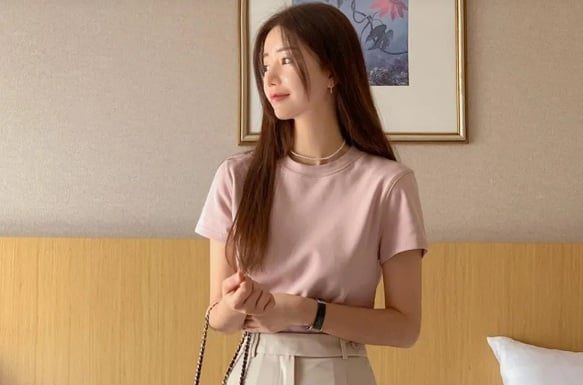 5 Ways to Style White Trousers Like a Pro