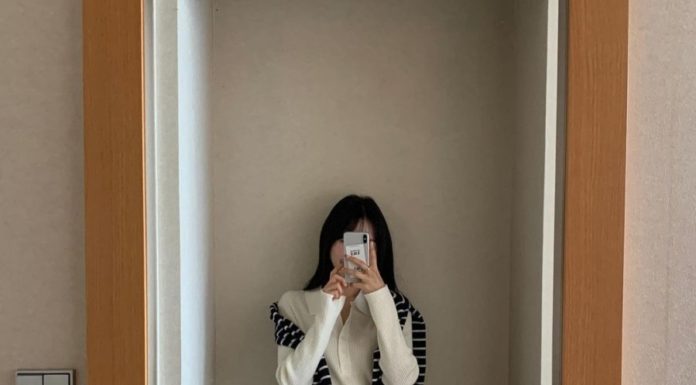 3 Simple Yet Eye-Catching Ways to Style Your Jeans: A Time-Saving Guide for Women