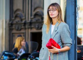 The Ultimate Guide to This Season’s Must-Have: 2 Reasons Why Striped Pants are a Staple