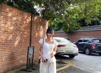 The Latest Lightweight Fabric Pants: Four Summer Must-Haves for Her