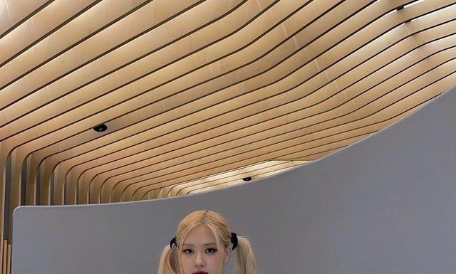 The Ultimate Style Icon: Rosé of BLACKPINK Elevates the Classic Trouser with Effortless Chic