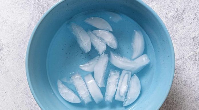 The Ice-Cold Morning Ritual: 5 ‘Magical’ Benefits of Washing Your Face with Ice Water
