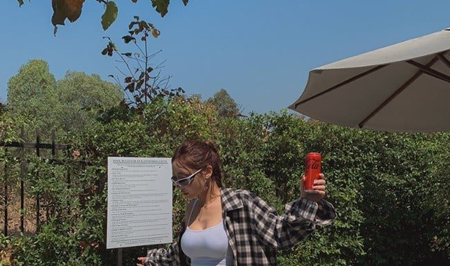 4 Simple Ways to Transform Your Elegant Shirt into a Sexy, Alluring Number