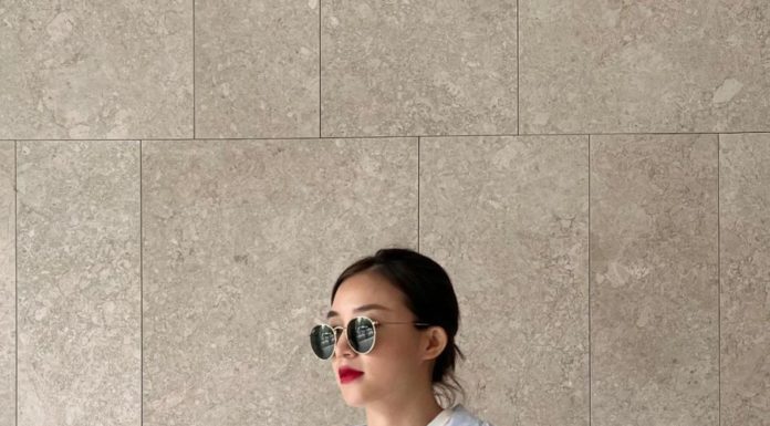 The Social Media Star’s Mom Has 3 Tricks to Style a Cute and Adorable Shirt Look