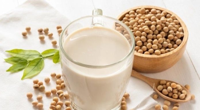 7 Natural Drinks Rich in Collagen for a Glowing, Radiant Complexion