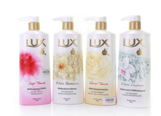 The Great Cleanse: Bathing Bar or Body Wash – Which is the Superior Sudser?