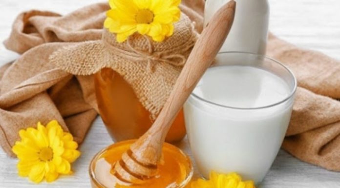 The Ultimate Guide: 8 Natural Recipes for a Luxurious, Skin-Nourishing Bathing Experience