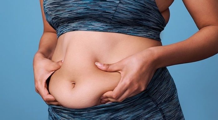 7 Bad Habits That Are Sabotaging Your Weight Loss Goals, With a Focus on the First One