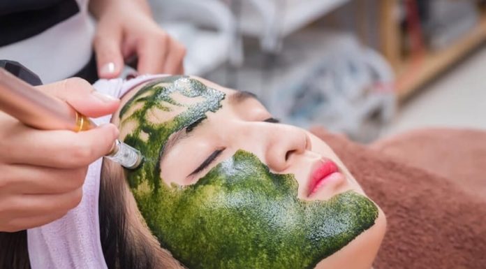 The Ultimate Guide to Spirulina’s Beauty Benefits: Discover the Secret to Radiant Skin, Gorgeous Hair and Strong Nails.