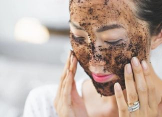 Unlocking the Beauty Benefits of Coffee Grounds: Exfoliation and Brightening