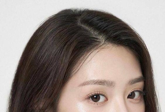 Unlocking the Secrets to Smooth Skin: Effective Facial Hair Removal Techniques for Enhanced Makeup Application