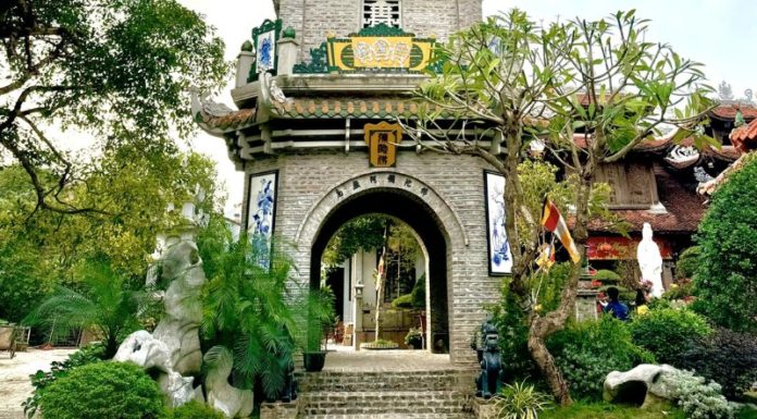 A Lunar New Year’s Stroll Amongst the Tranquility of Hanoi’s Chua Ngau Temple