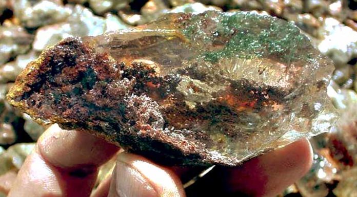 Quartz Crystal: Benefits, Meanings and How to Use Them