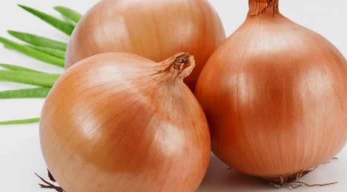 “Unlock the Secret to Delicious and Vibrant Braised Meat: The Magic of This Root Vegetable”